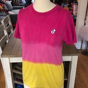 TikTok Tee Shirt. 